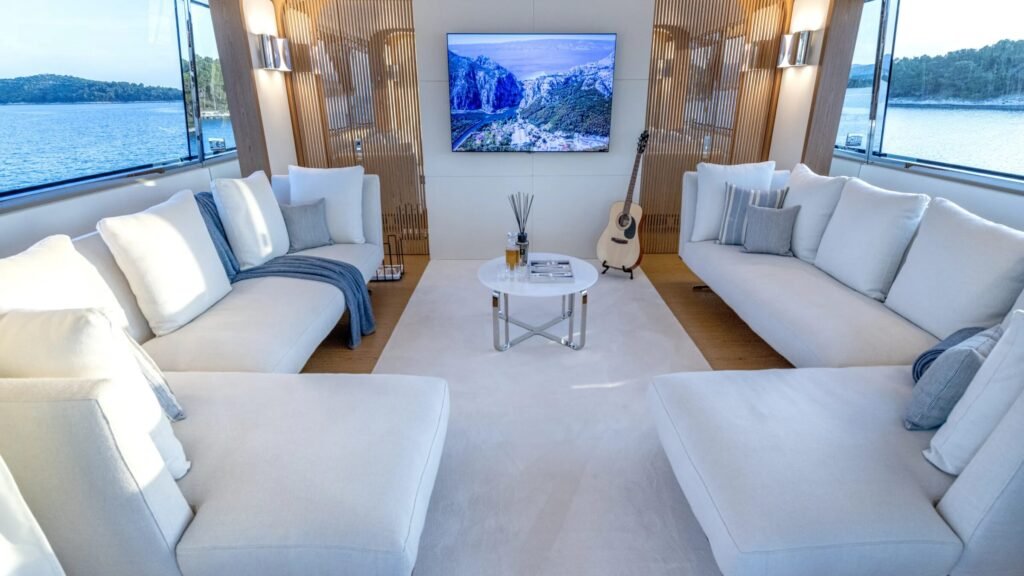 Dawo - Benetti 36m charter yacht - image 12