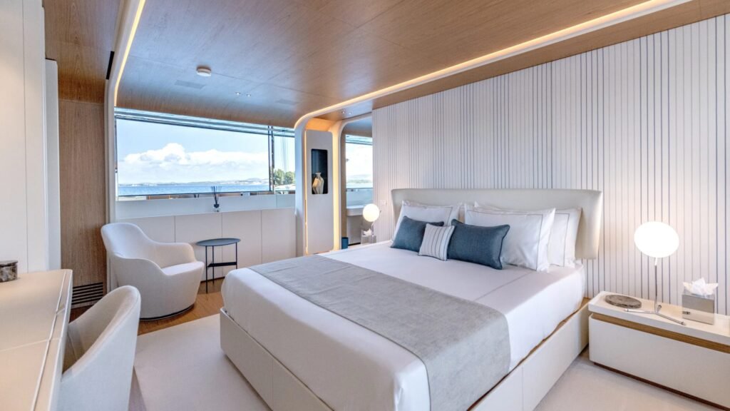 Dawo - Benetti 36m charter yacht - image 15