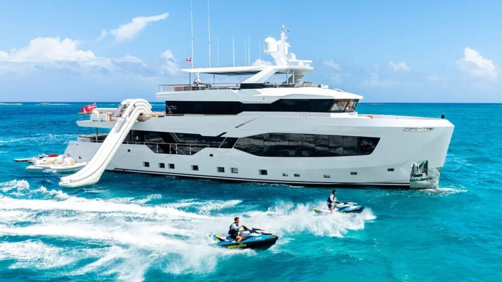 Puerto Rico explorer yacht, aft deck at sea