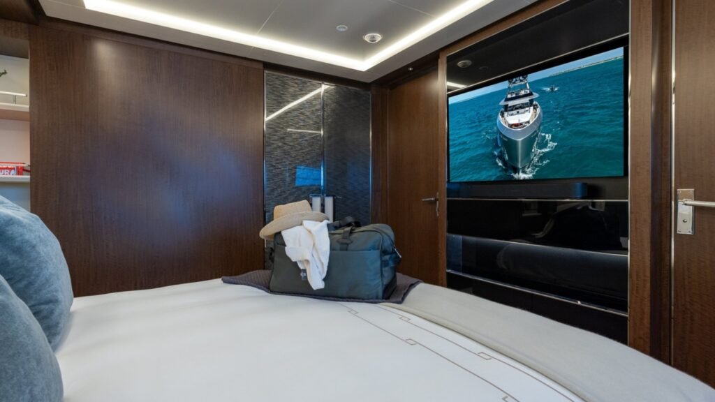 Enterprise - VIP cabin