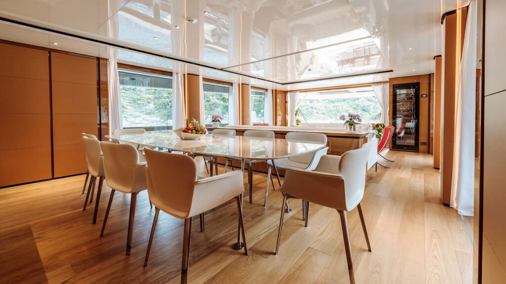 Erolia, 38.36m Custom Line 120 charter yacht (view 29)