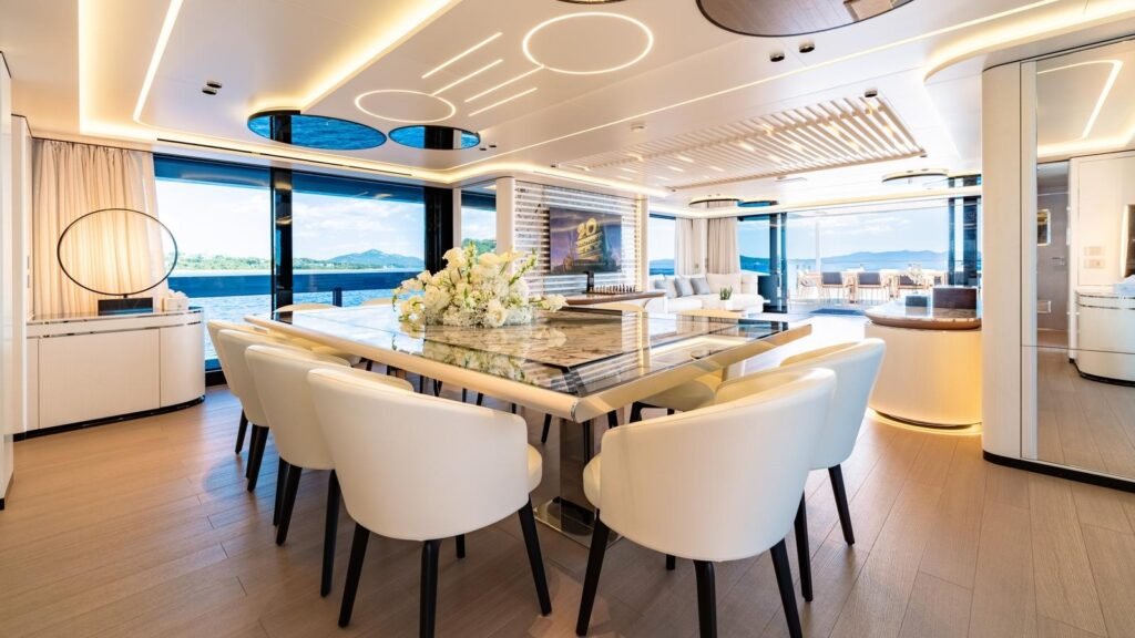 Eva4Eva, Mangusta Oceano 44 motor yacht (view 11)