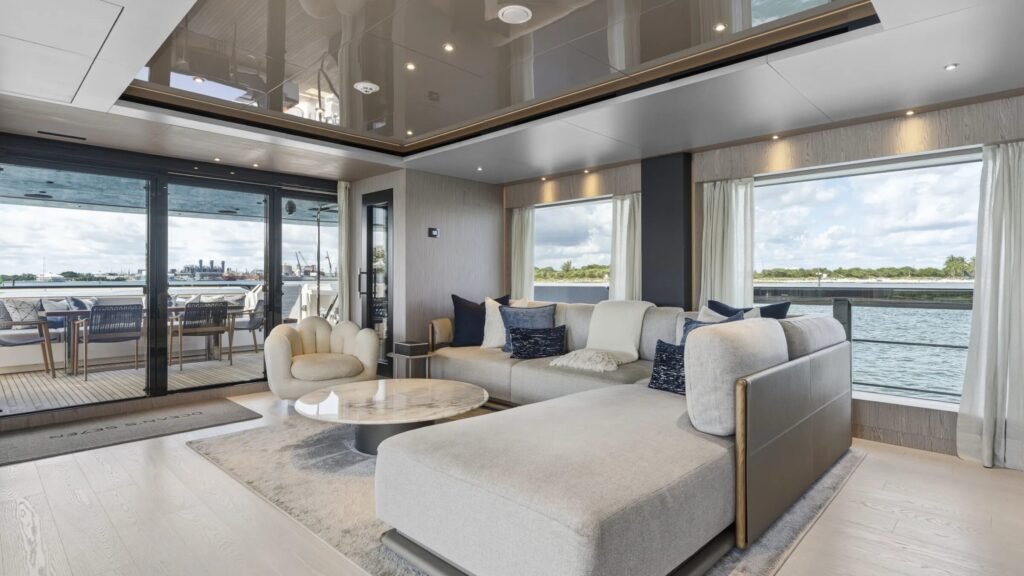 Evexias I - Custom Line 32m charter yacht - image 7