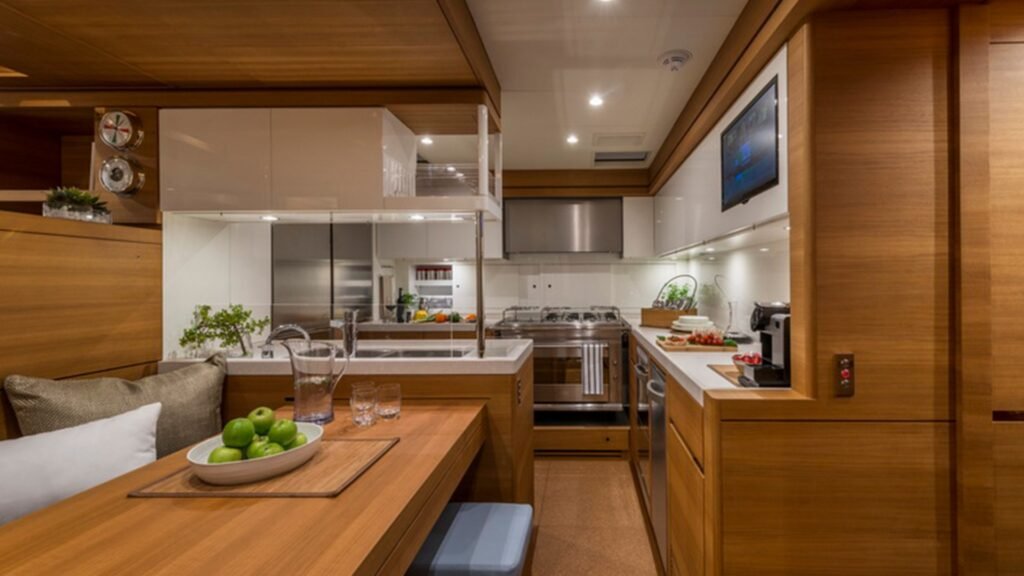 Farfalla - Southern Wind 2014 luxury charter yacht, view 17