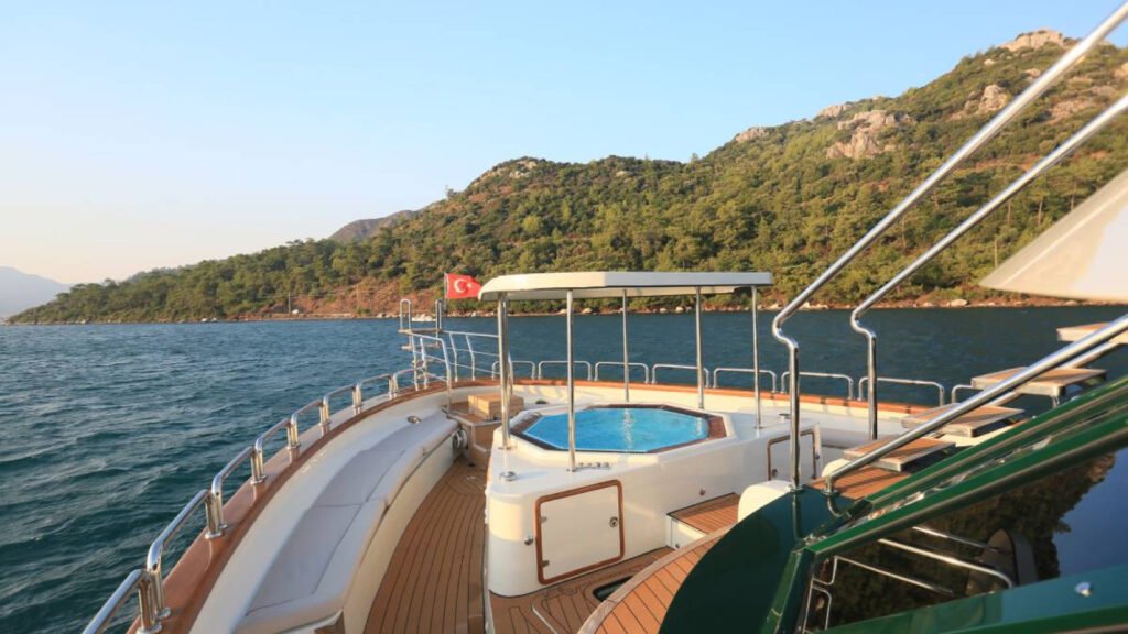 Forty Love foredeck