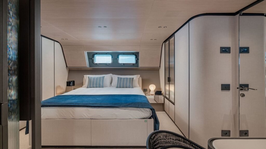 Forza Quieta - Yacht Forza Quieta master cabin en suite access