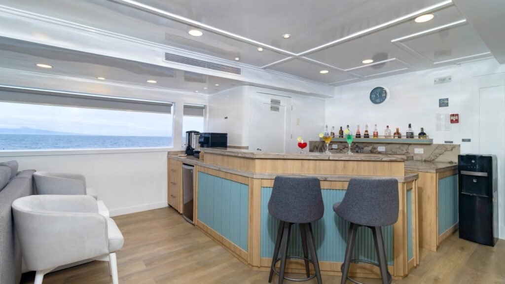 Salon bar counter