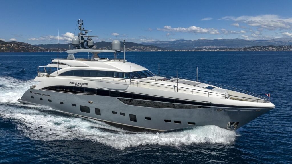 Motor yacht IMPERIAL PRINCESS BEATRICE, 40m Princess (view 1)