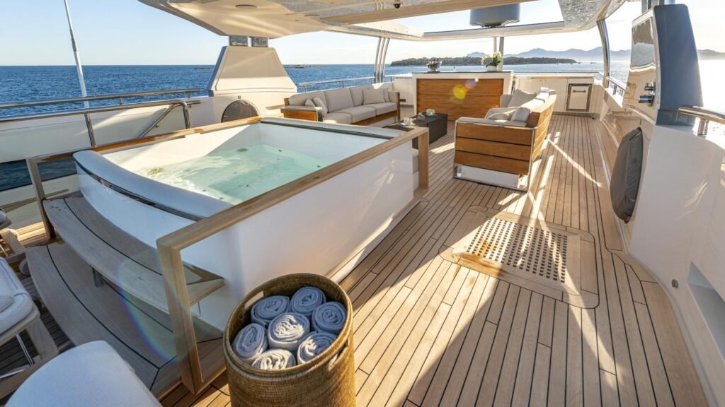 Motor yacht IMPERIAL PRINCESS BEATRICE, 40m Princess (view 4)