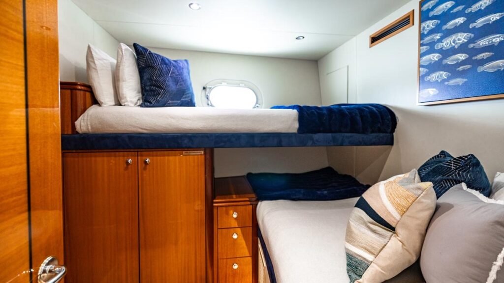 INDY - Bunk Cabin