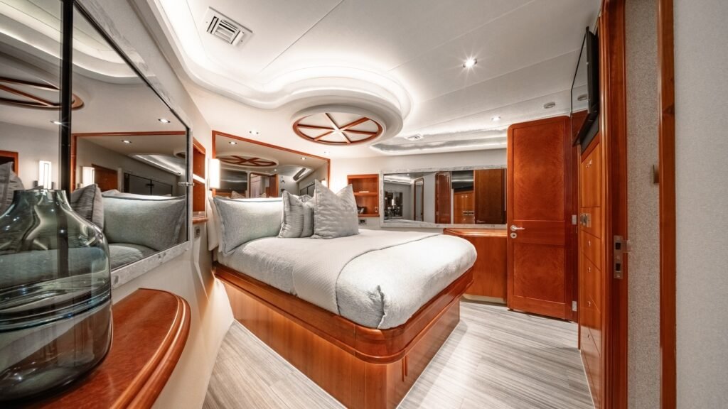 KEMOSABE, 34m Westport charter yacht - exterior view