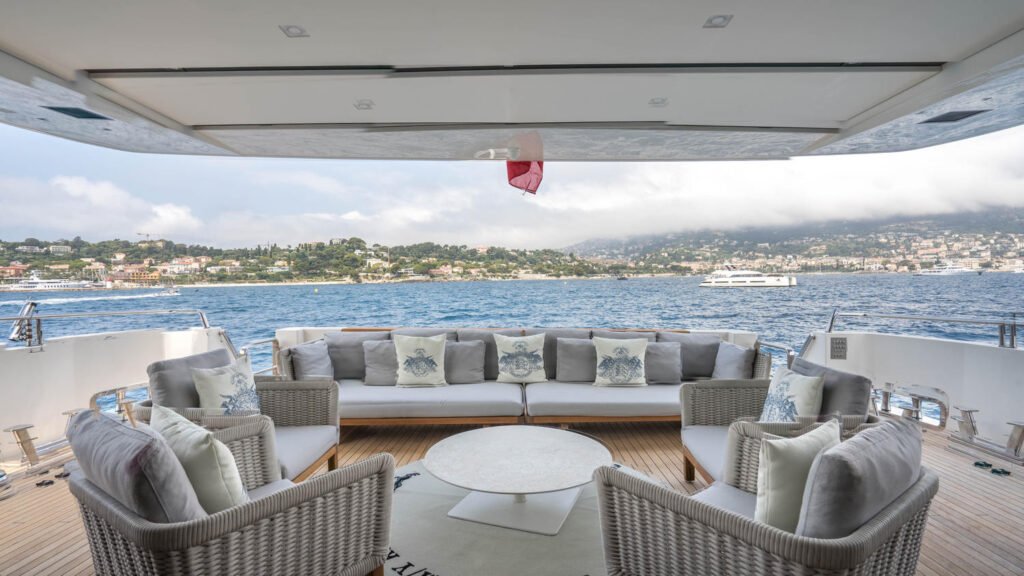 KRISTO - Yacht Kristo aft deck stern lounge
