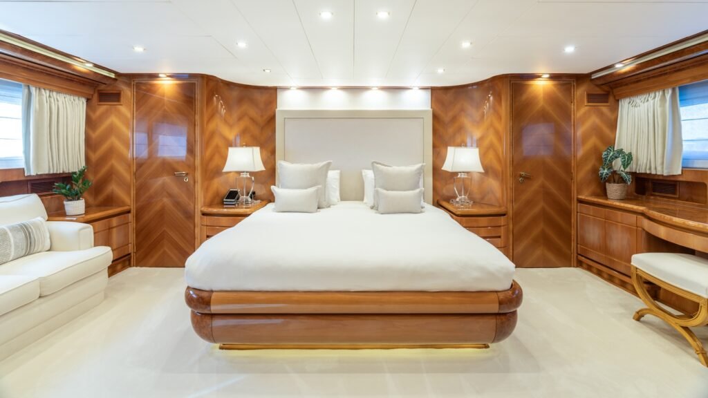 Lady G II, Mondomarine 44m motor yacht (view 17)