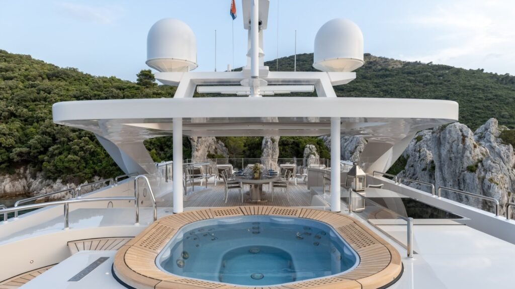 Sun deck jacuzzi