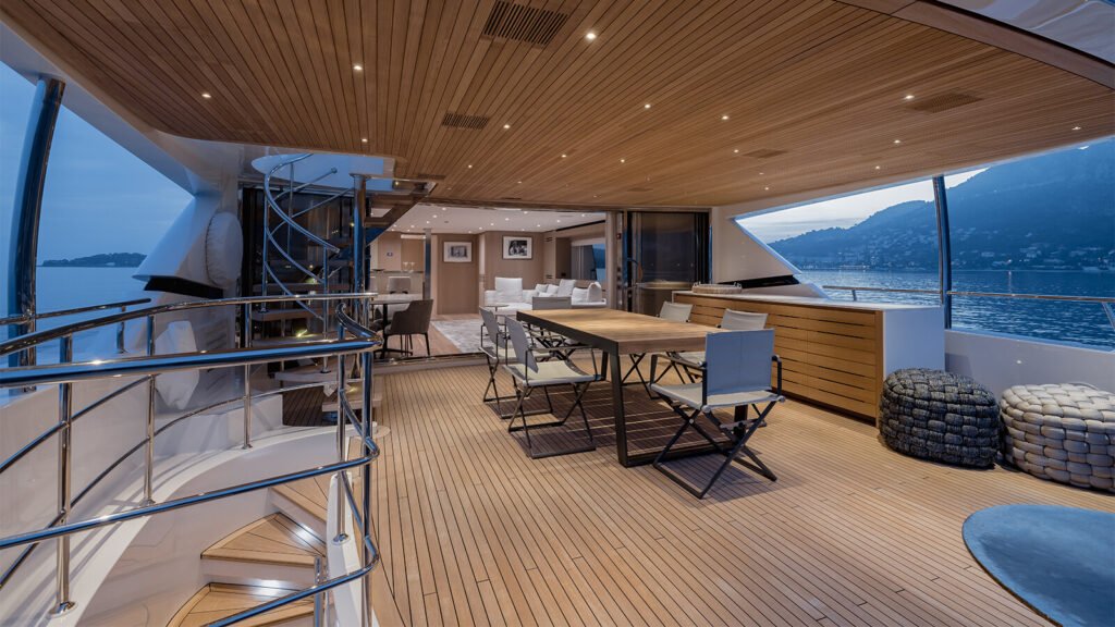 Les Bruxellois, 38.4m Sanlorenzo SD126 charter yacht (view 11)