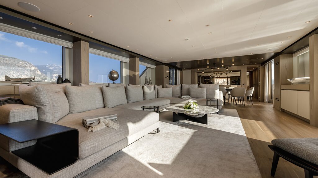 Les Bruxellois, 38.4m Sanlorenzo SD126 charter yacht (view 18)