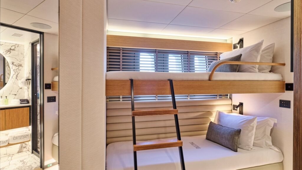 Maestro - Bunk cabin