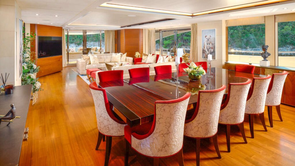 Mirage IV - Yacht Mirage IV formal dining salon