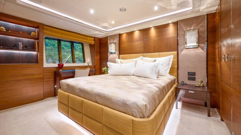 Mirage IV - Yacht Mirage IV VIP double cabin