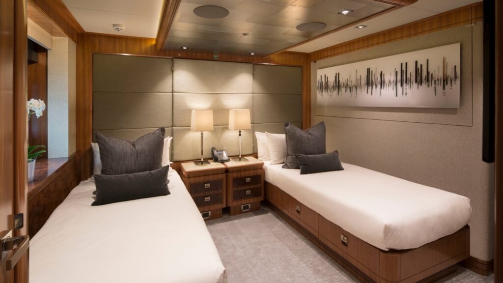 Convertible cabin made up as a twin