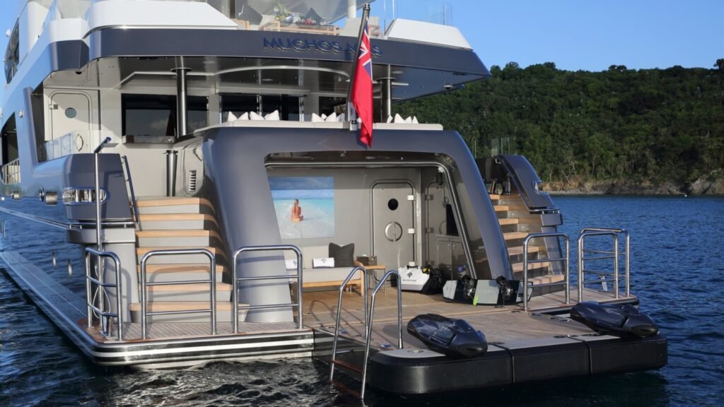Beach club and floating dock