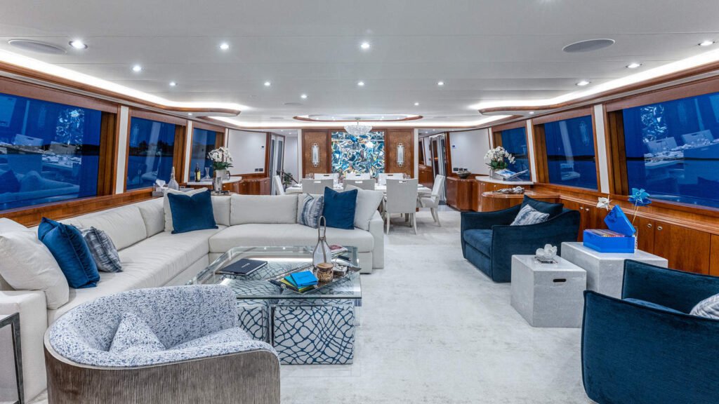 NO SHORTCUTS - Yacht No Shortcuts main salon looking forward