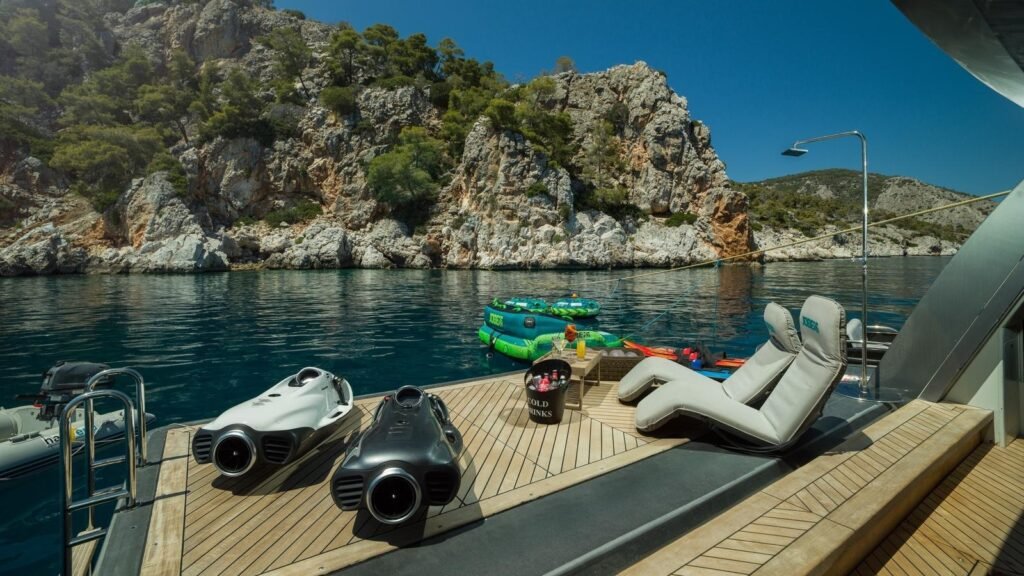 NOEMA - swim platform and water toys