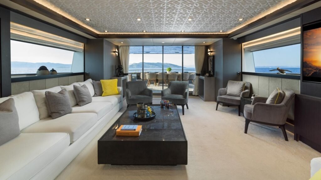 NOEMA - main saloon, third view