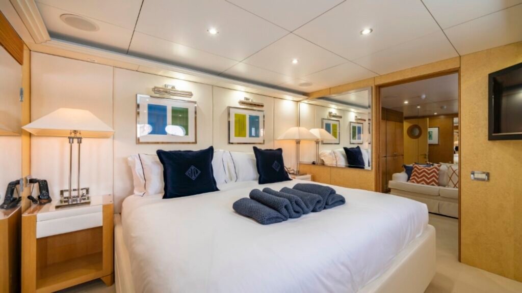 Oceanfast 55m motor yacht OCEANA for charter