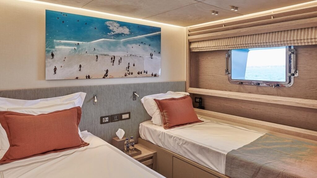 Twin cabin aboard ONE ZERO with two single berths