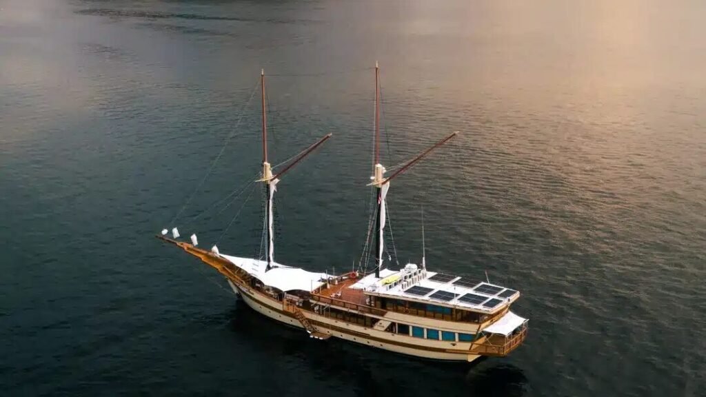Otium phinisi charter yacht
