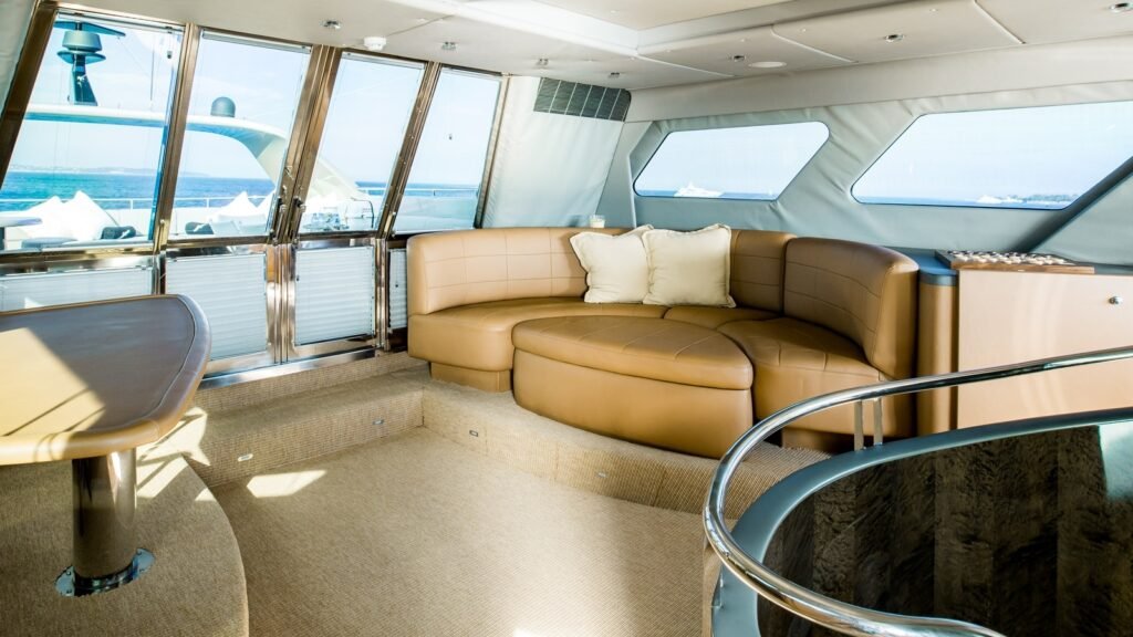 PANDION sky lounge curved settee