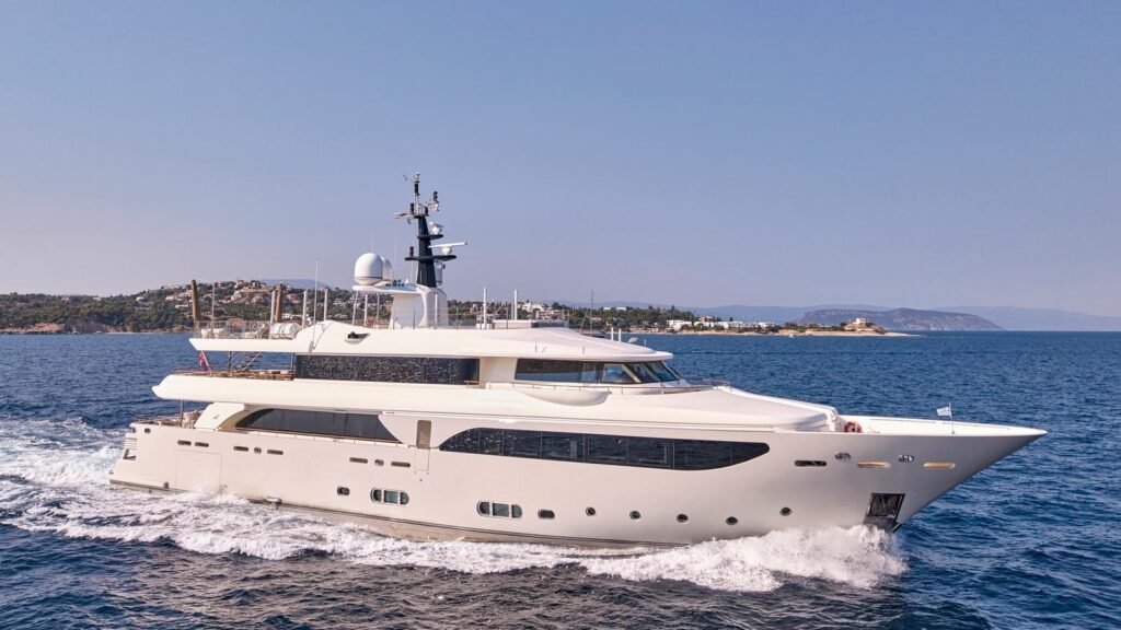 Motor yacht PHOTON, 43m CRN (view 1)