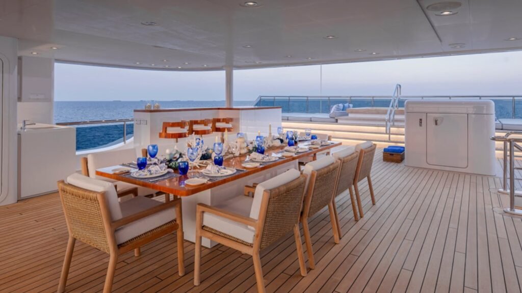 Planet Nine - Upper deck aft dining