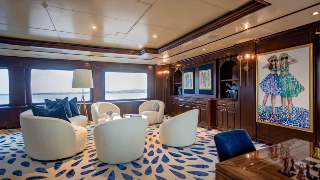 PURPOSE - Yacht Purpose sky lounge