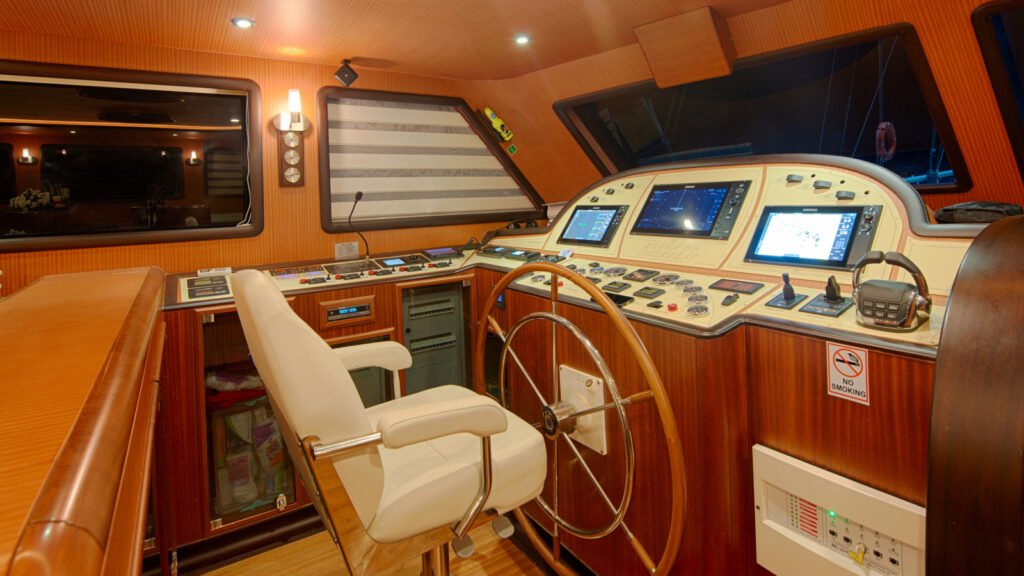 Queen Of Salmakis - helm station   interior