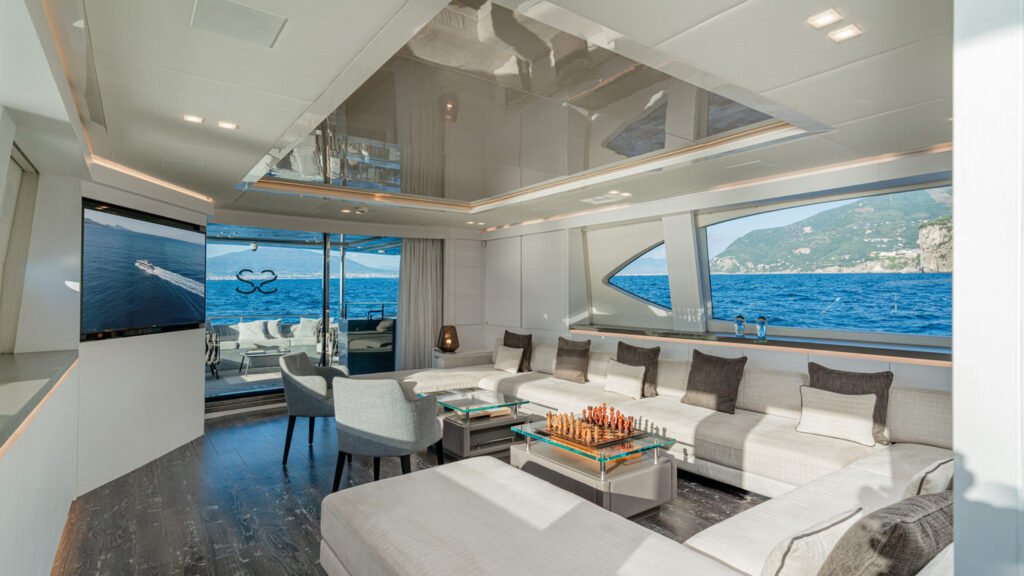 Sands - Yacht Sands salon lounge chess