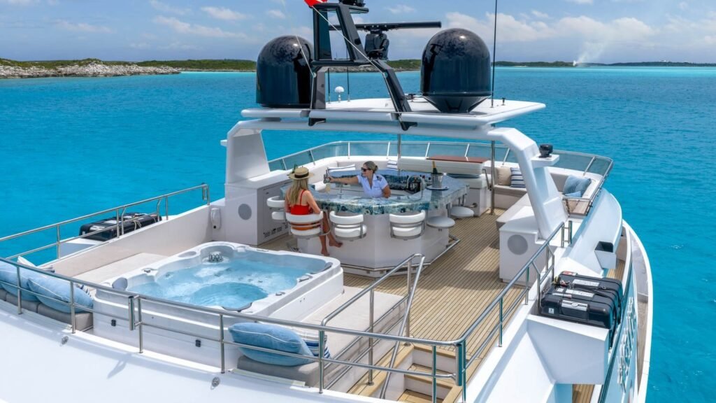 SEA AXIS - Yacht Sea Axis sundeck Jacuzzi bar