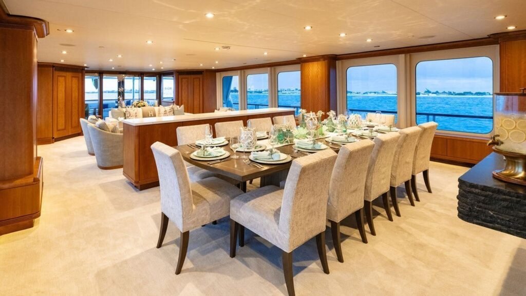 SEA CLASS - Yacht Sea Class formal dining twelve seat