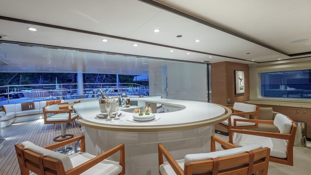 Sea Eagle - Royal Huisman 81m charter yacht - image 6