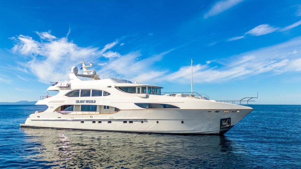 Starboard profile at anchor 1