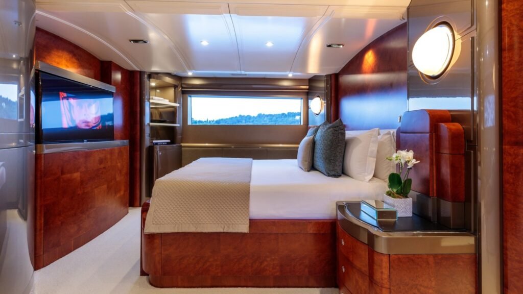Master suite