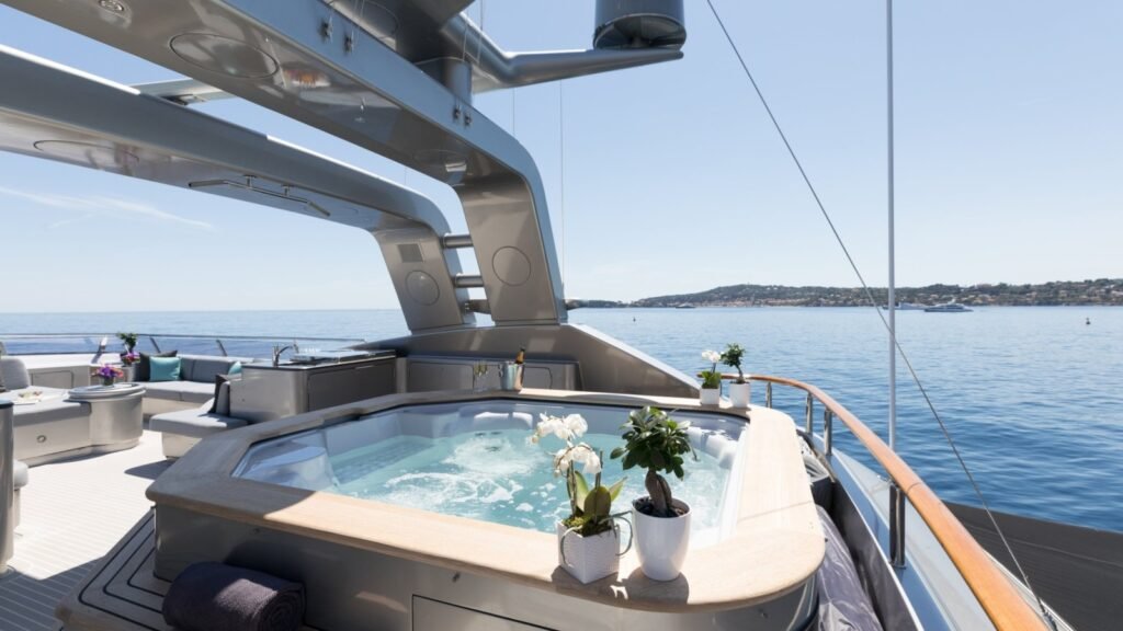 Sun deck jacuzzi