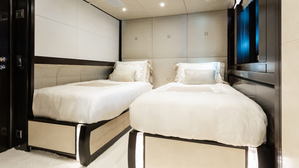 Silver Wind yacht for charter - image 09