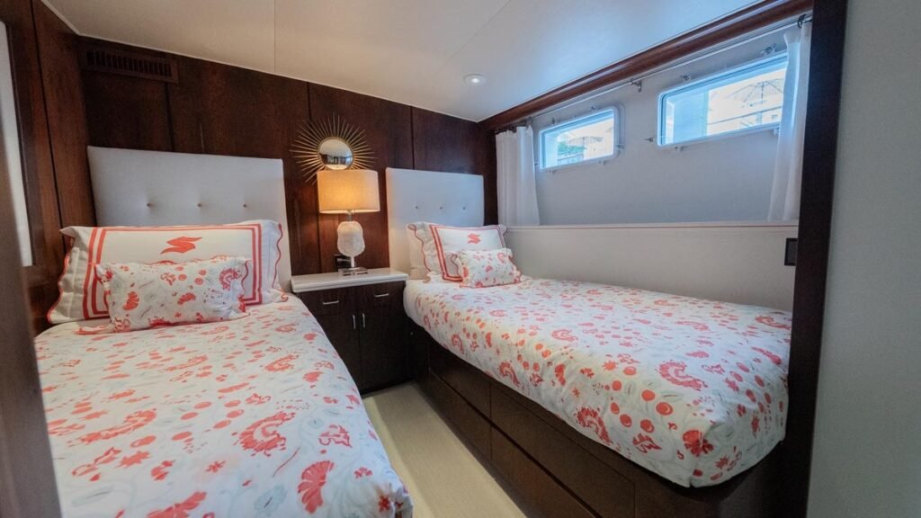 SOVEREIGN - Twin cabin