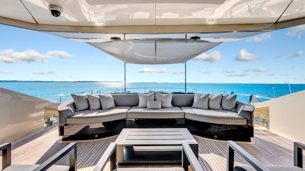 Main deck aft