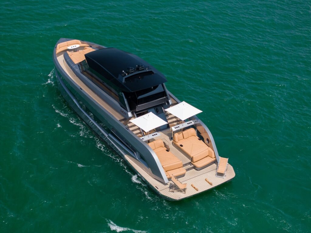 Bronson 67 Beachclub yacht