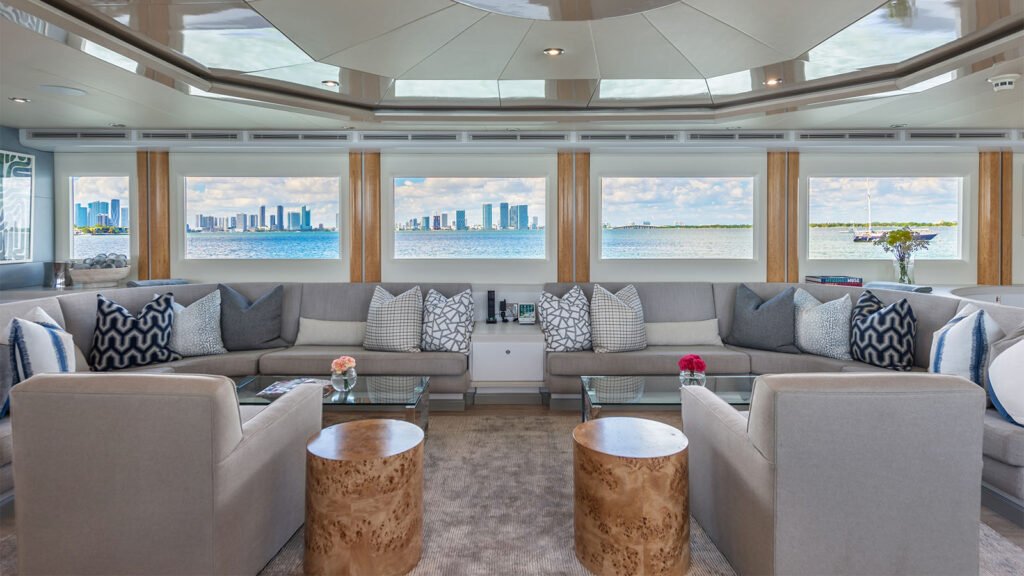 Surina, Trident 45m motor yacht (view 3)