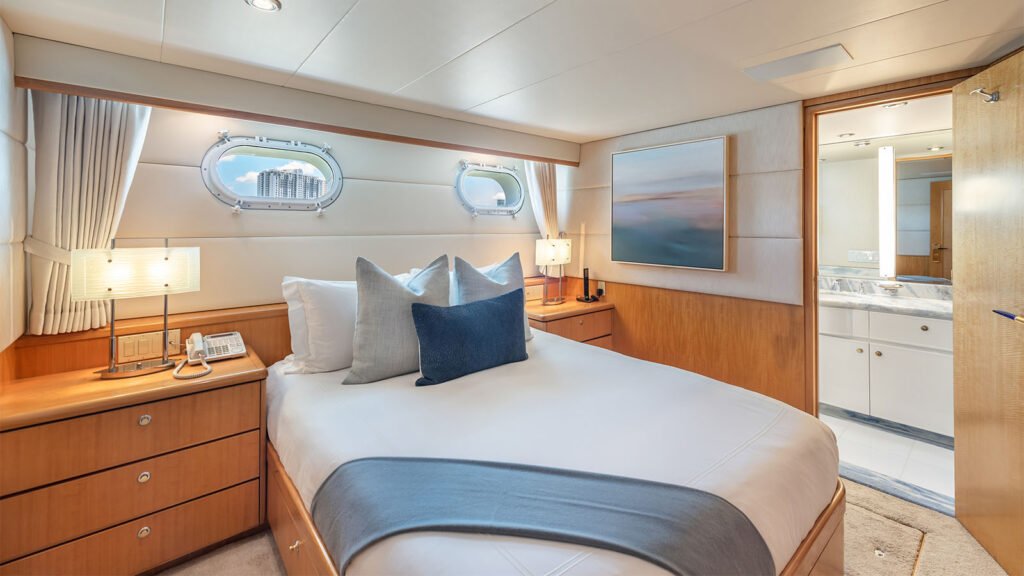 Surina, Trident 45m motor yacht (view 13)