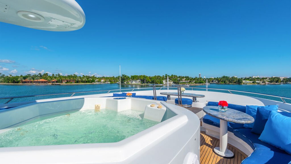 Surina, Trident 45m motor yacht (view 28)